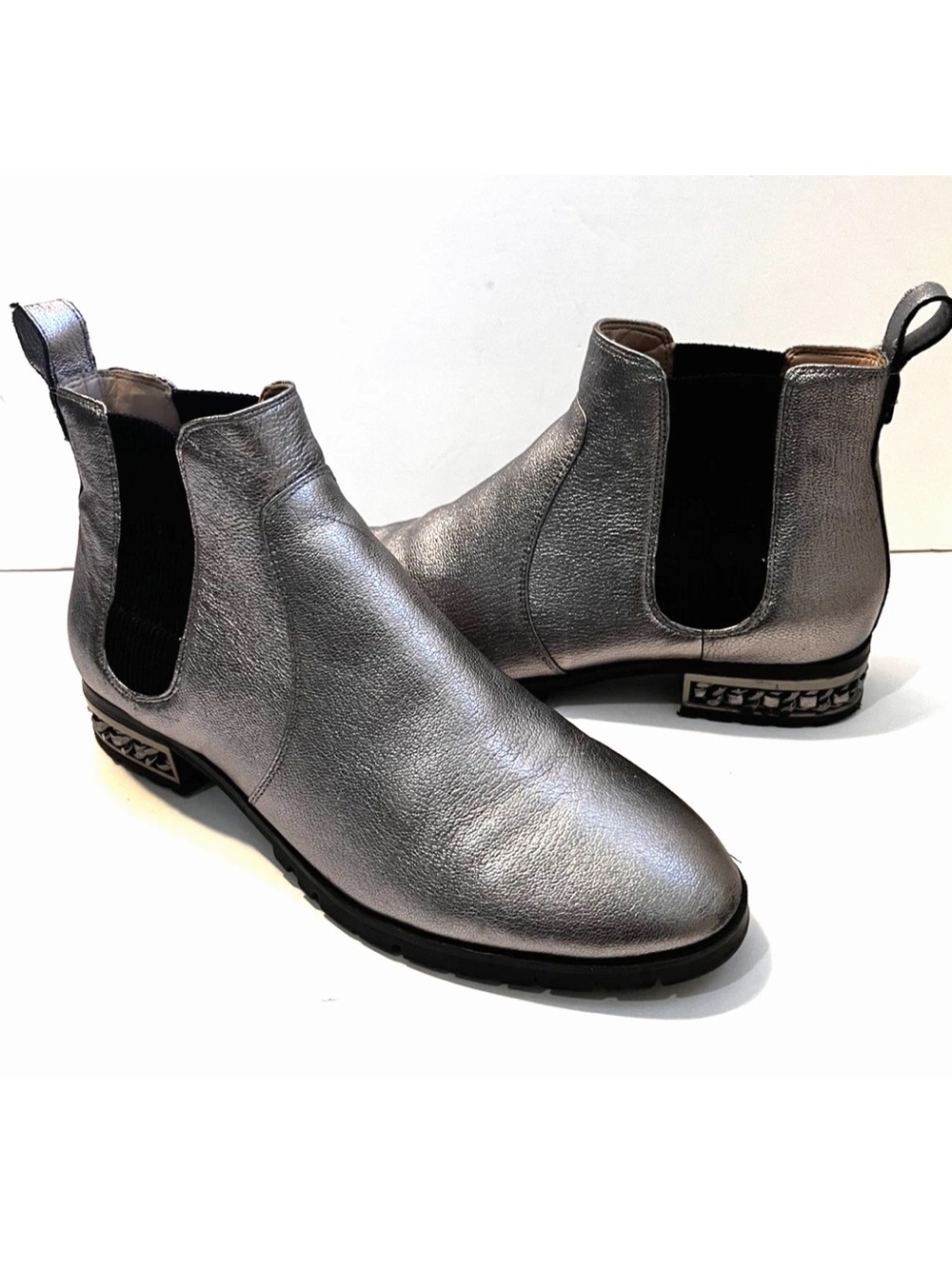 Karl Lagerfeld SIMONE Silver Leather Chain Trimmed Block Heel Chelsea Boot 9M